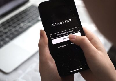 -استارلینک-با-پشتیبانی-24-ساعته-و-سرعت-اینترنت-ثابت