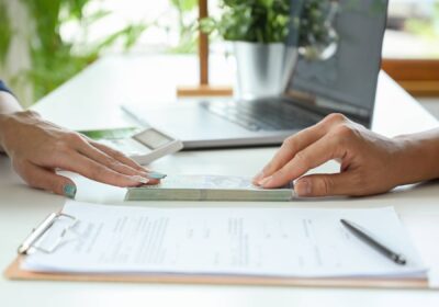 -بازپرداخت-اقساط-در-معاملات-بلندمدت
