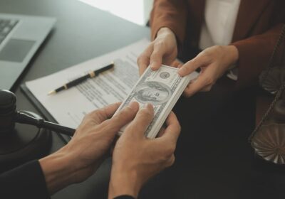 -بانکی-برای-آزادی-متهم-از-بازداشتگاه