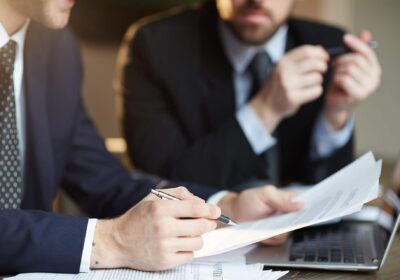-بدون-ضامن-برای-وثیقه‌گذاری-در-دادگاه